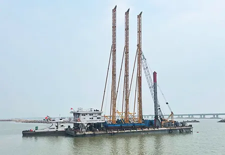 Fundación de aerogeneradores marinos