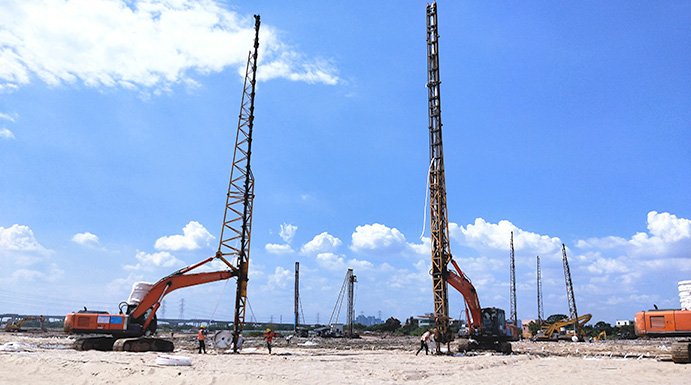 Instalación de drenajes verticales para mejora del suelo